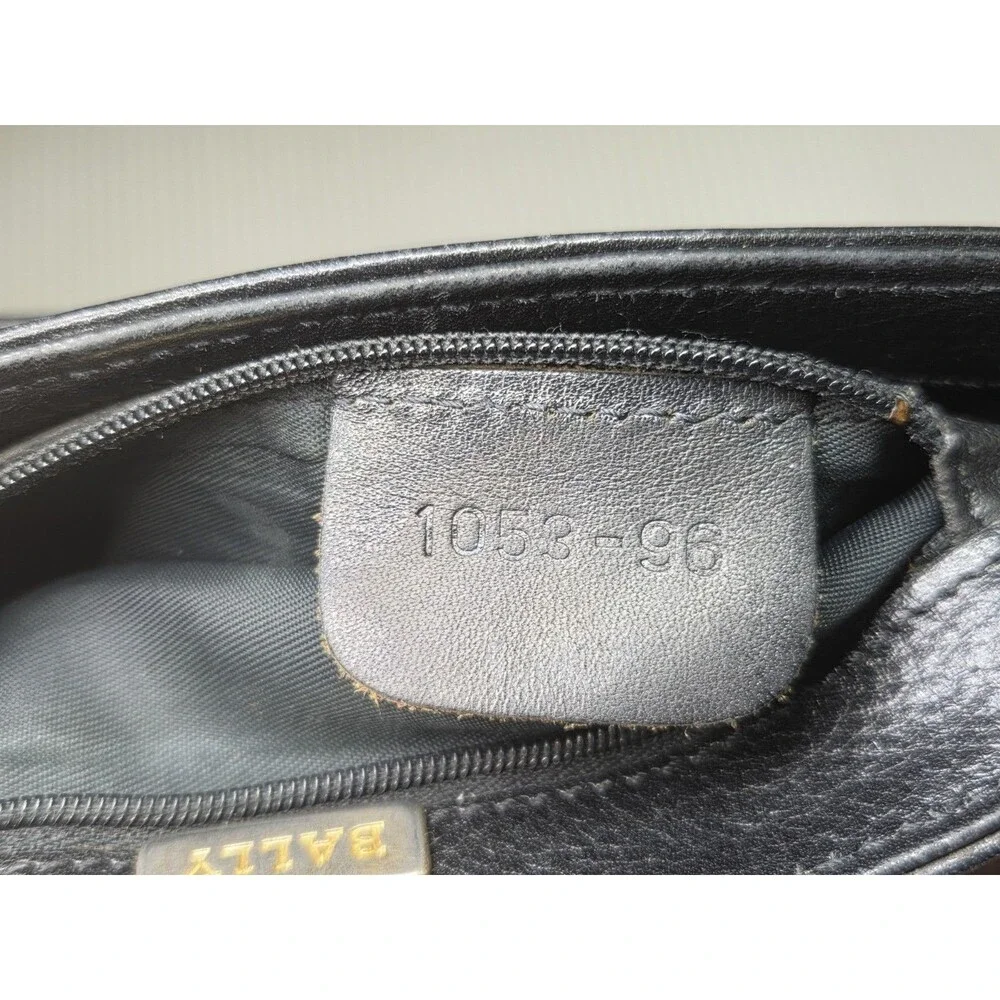 Women's Vintage Bally Crossbody Shoulder Flap Purse Italy Croc Embossed Leather